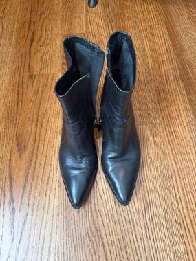 Zara Black Pointed Leather Ankle Booties
